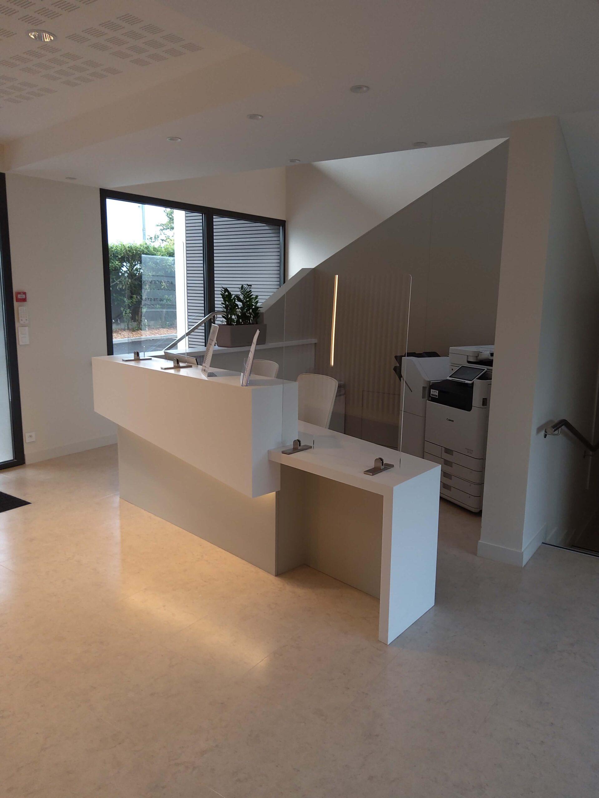 agencement-espace-accueil Agencement de l'espace d'accueil du centre médical.