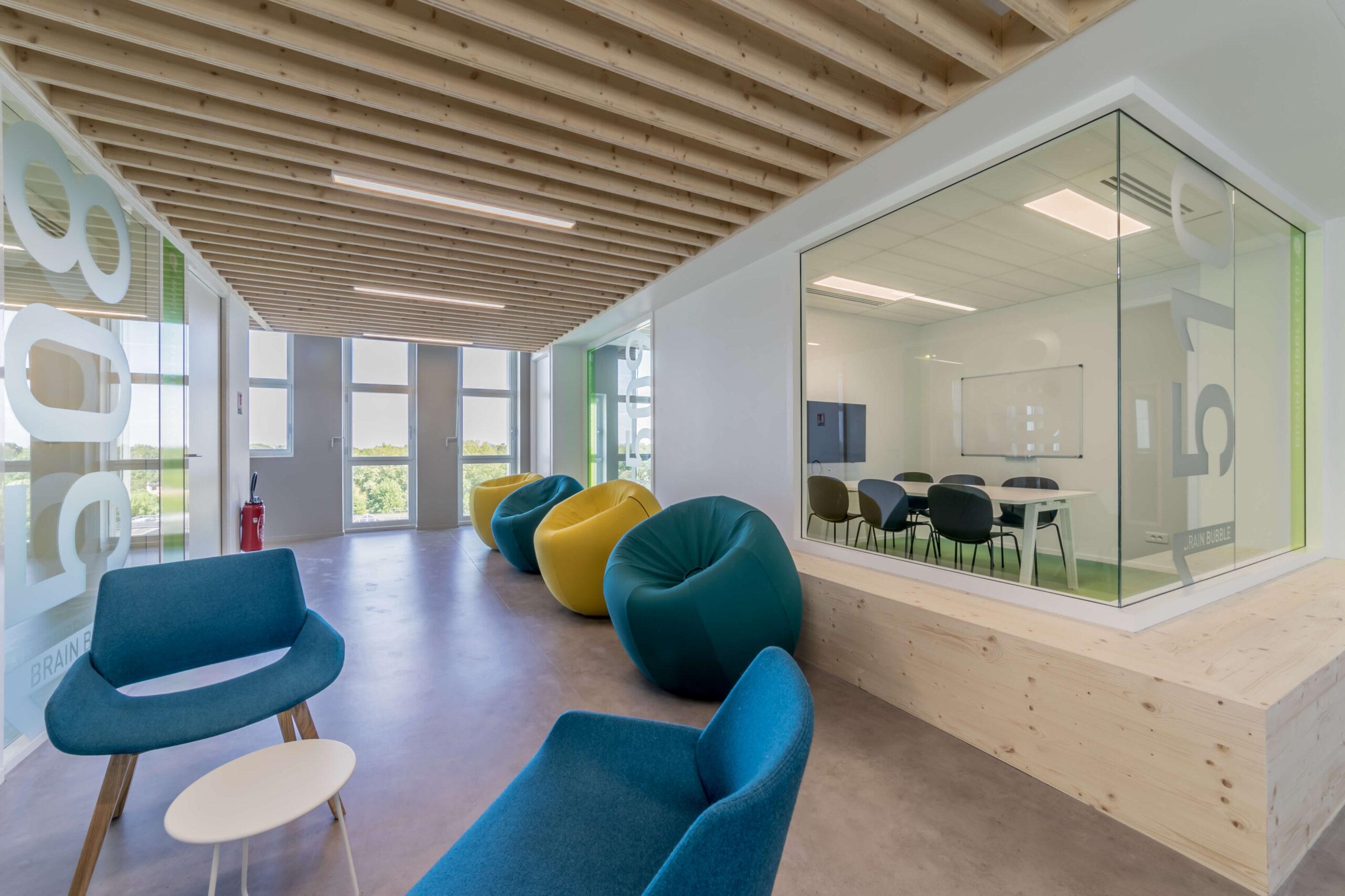 agencement-bordeaux-espace-travail Agencement à Bordeaux de l'espace de travail de l'école de commerce KEDGE.